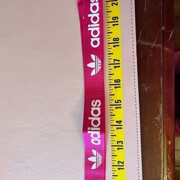 NEW Adidas Pink Lanyard Clip Necklace NEW Sealed - Picture 3 of 4